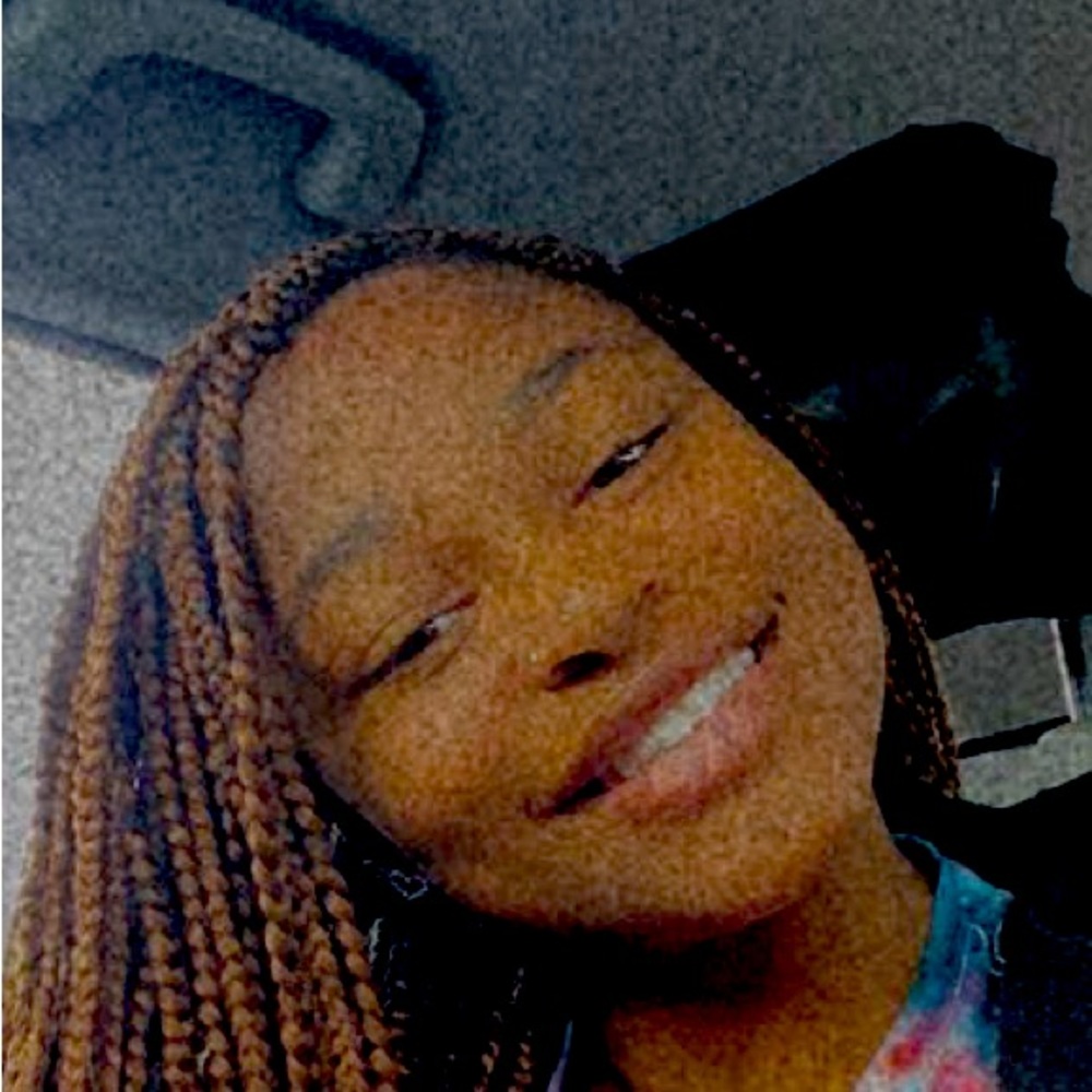 Meet your Posher, Ahmaya